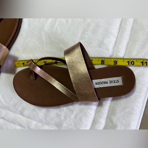 Steve Madden Athens rose gold sandals size 8.5  Athens Strappy Flat Faux Leather - Picture 9 of 16